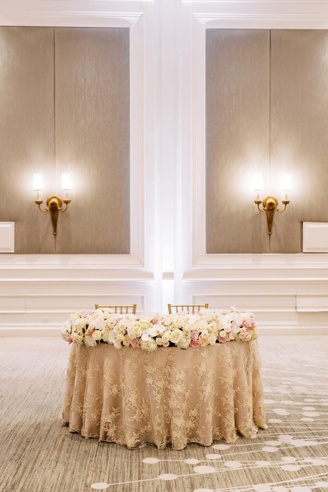 Alexandra & Christopher at the Four Seasons, photo 9
