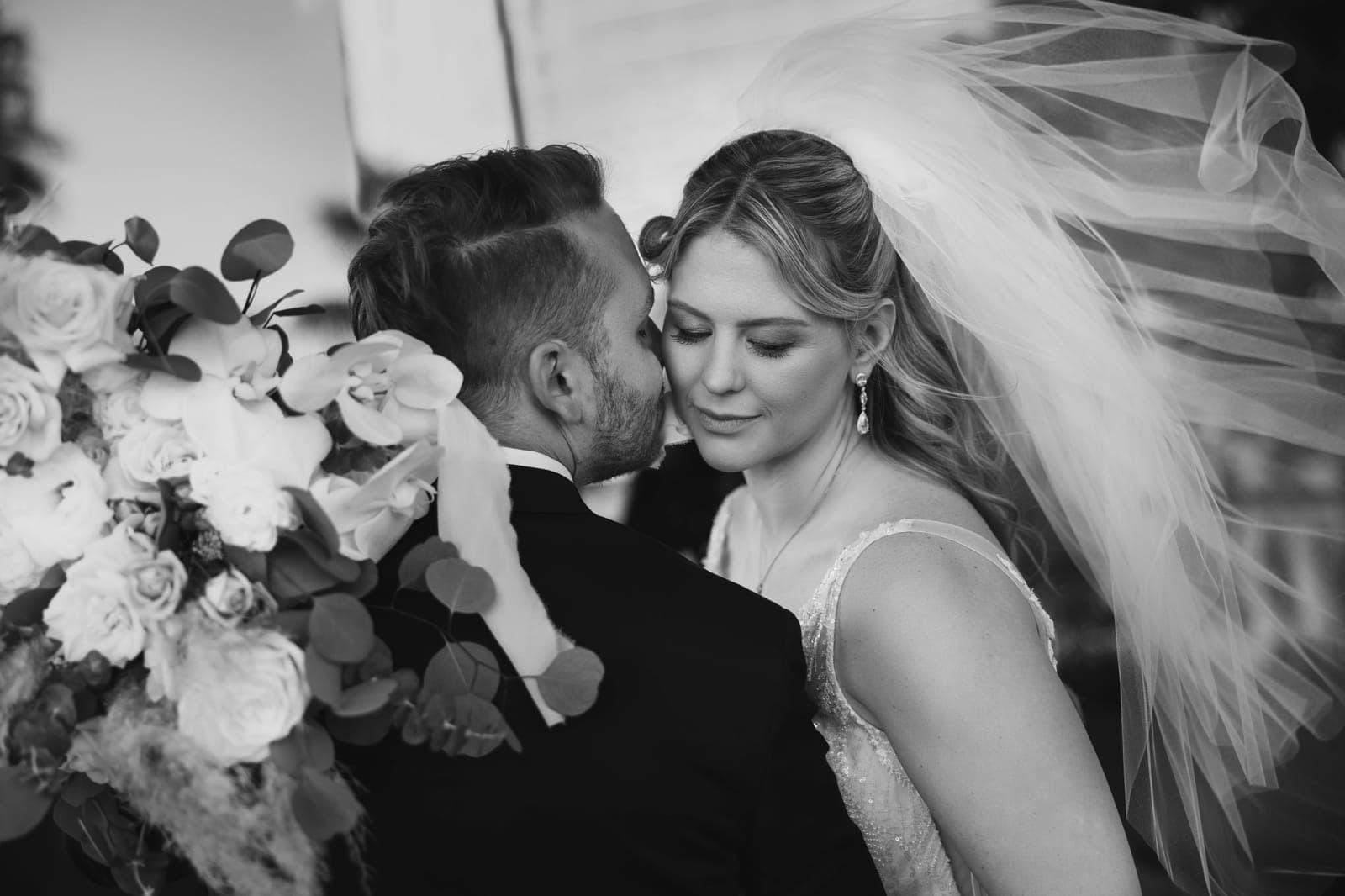 Stefanie & Matt at Red Rock Resort, photo 4